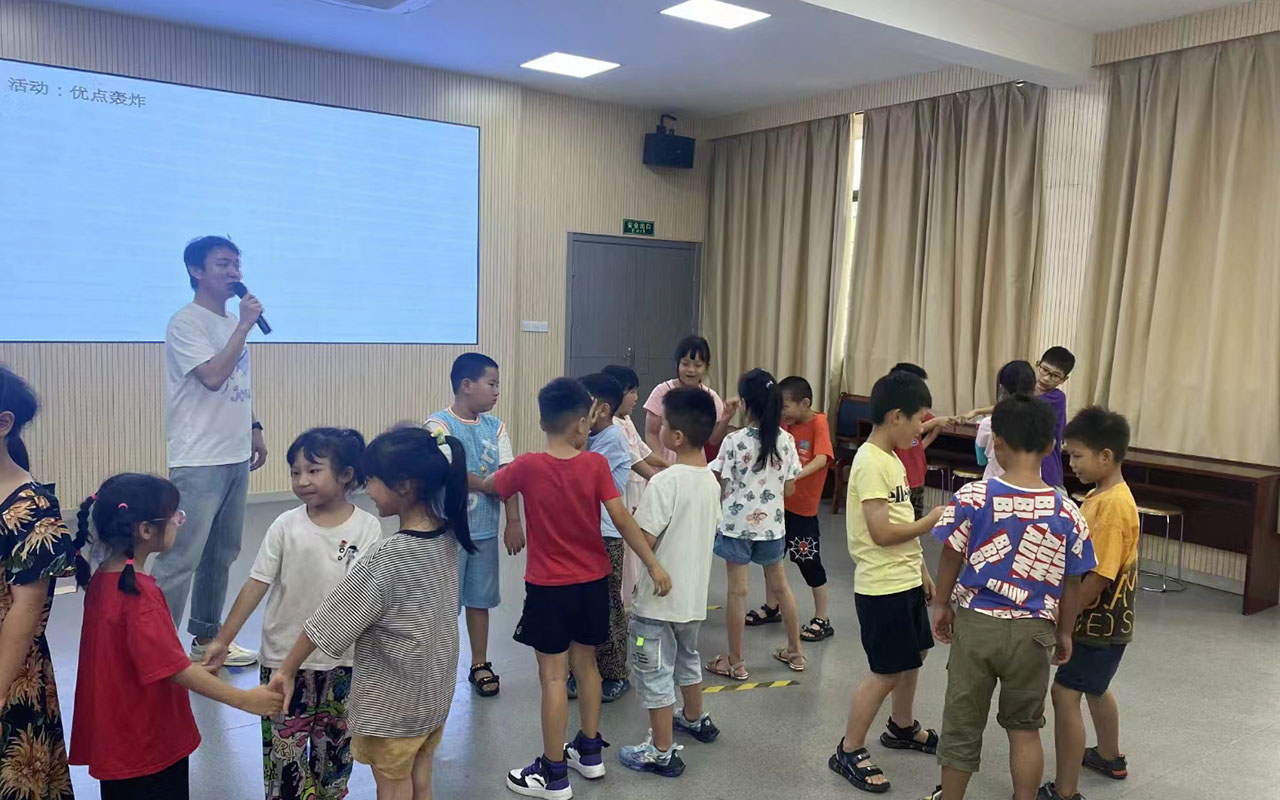 莱州龙观乡中心学校